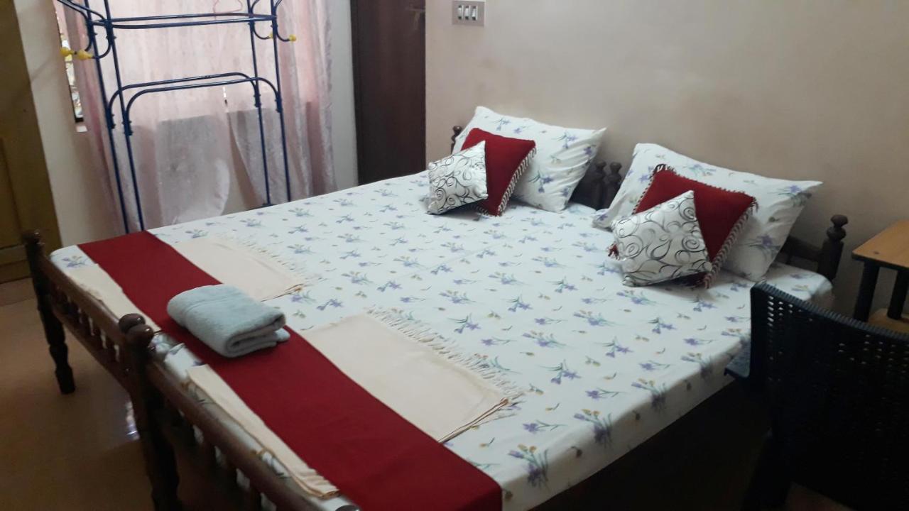 Valiyathayil Home Stay Kochi Zewnętrze zdjęcie